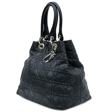 Dior(ũ����î���) �������� ��� ����ΰ� ��Ʈ�� �̹���2 - ���̺��� �߰���ǰ