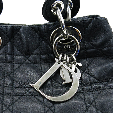 Dior(ũ����î���) �������� ��� ����ΰ� ��Ʈ�� �̹���3 - ���̺��� �߰���ǰ