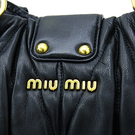 MiuMiu(�̿�̿�) RN0473 ��� �� ��Ŭ ���� ����Ų MATELASSE (��Ʈ���) ��Ʈ�� + �����Ʈ�� �̹���6 - ���̺��� �߰���ǰ
