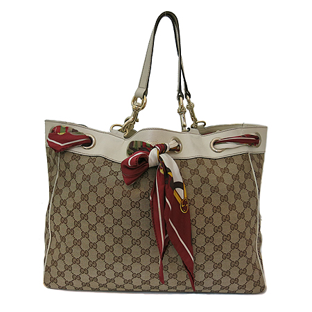 ����  �����