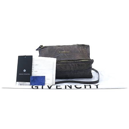 ����� �ǵ��� �̴� ũ�ν��� 