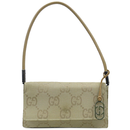 ����  �����