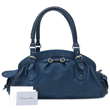 ���  �����