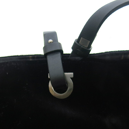 Ferragamo(��󰡸�) 21 3829 ���� ���� ���۹� [��������] �̹���3 - ���̺��� �߰���ǰ