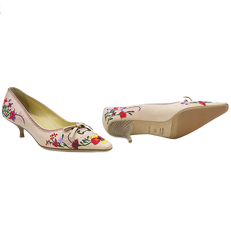 MiuMiu(�̿�̿�) �ö�� �ڼ� ��� ������ ���� ������ ������ ���� �̹���2 - ���̺��� �߰���ǰ