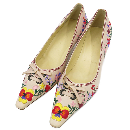 MiuMiu(�̿�̿�) �ö�� �ڼ� ��� ������ ���� ������ ������ ���� �̹���5 - ���̺��� �߰���ǰ