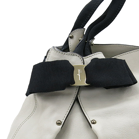 Ferragamo(��󰡸�) 21 B541 ���� �ٶ���� ������ ���� ����� �̹���4 - ���̺��� �߰���ǰ