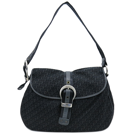 ���  �����