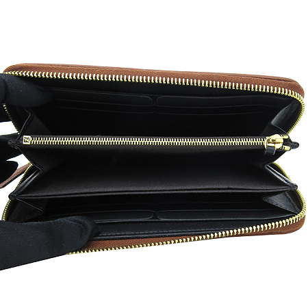 Fendi(���) 8M0299 00F85 �ڰ��� ����� ȥ�� ���ǿ��� ������ �̹���4 - ���̺��� �߰���ǰ