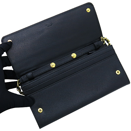 Prada(�����) 1M1290 ��� ��Ż �ΰ� ���� SAFFIANO(���ǾƳ�) ������ + ü�� ��Ʈ�� �̹���4 - ���̺��� �߰���ǰ