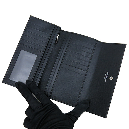 Ferragamo(��󰡸�) 22 953 ���� ���ǾƳ� ���� ���� �ٶ� ��� ������ ������ �̹���3 - ���̺��� �߰���ǰ