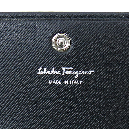 Ferragamo(��󰡸�) 22 953 ���� ���ǾƳ� ���� ���� �ٶ� ��� ������ ������ �̹���5 - ���̺��� �߰���ǰ