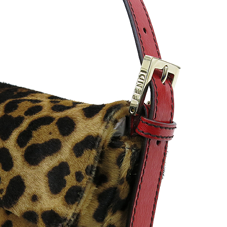 Fendi(���) 8BR600 �����ĵ� ��ġ ���� �ٰ�Ʈ ����� �̹���4 - ���̺��� �߰���ǰ