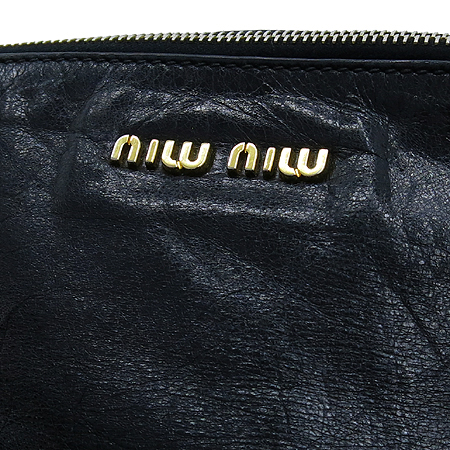 MiuMiu(�̿�̿�) RT0365 ��� �ΰ� ���� VITELLO LUX ������� ��ÿ 2WAY �̹���4 - ���̺��� �߰���ǰ