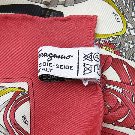 Ferragamo(��󰡸�) 100% ��ũ ��ī�� �̹���4 - ���̺��� �߰���ǰ