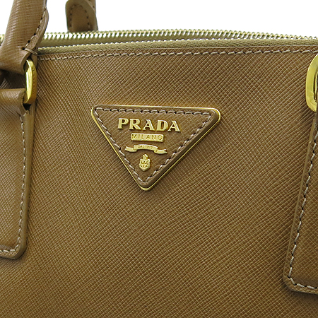 Prada(�����) BN1786 ī��(CARAMEL) ���ǾƳ� ���� ��Ʈ�� �̹���4 - ���̺��� �߰���ǰ