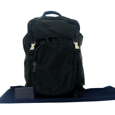 �����  ����