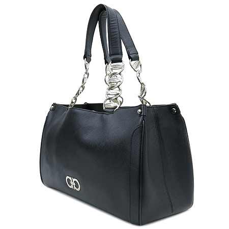 Ferragamo(��󰡸�) 21 B024 ���� ��ġ�� �ΰ� ���� ���ǾƳ� ���� VARINA(�ٸ���) ü�� ����� �̹���3 - ���̺��� �߰���ǰ