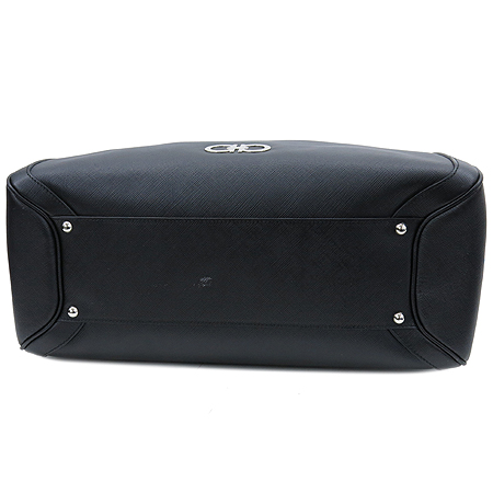 Ferragamo(��󰡸�) 21 B024 ���� ��ġ�� �ΰ� ���� ���ǾƳ� ���� VARINA(�ٸ���) ü�� ����� �̹���5 - ���̺��� �߰���ǰ