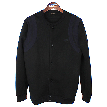 �����  ����