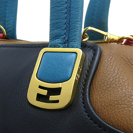 Fendi(���) 8BL110 ���� ���� �ΰ� ��� ī�᷹�� 2WAY �̹���4 - ���̺��� �߰���ǰ