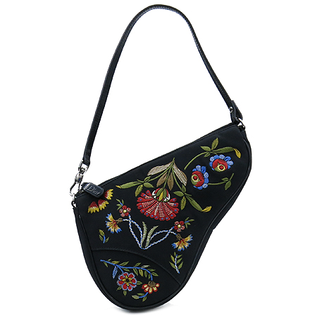 ���  �����