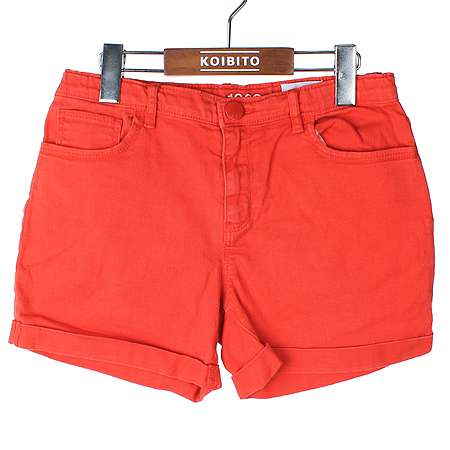 ��  ��������