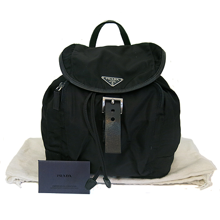 �����  ����