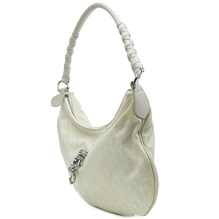 Dior(ũ����î���) ������ø� �ΰ� �к긯 ���̺��� ���� ȥ�� ȣ�� ����� �̹���3 - ���̺��� �߰���ǰ