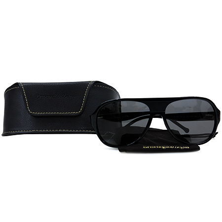 ����  ���۶�