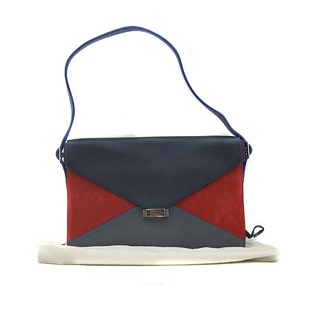 ������  �����