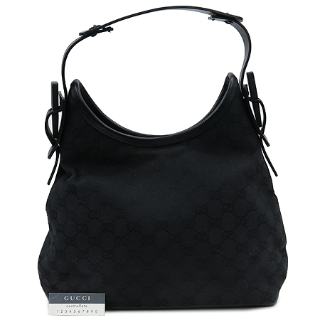 ����  �����