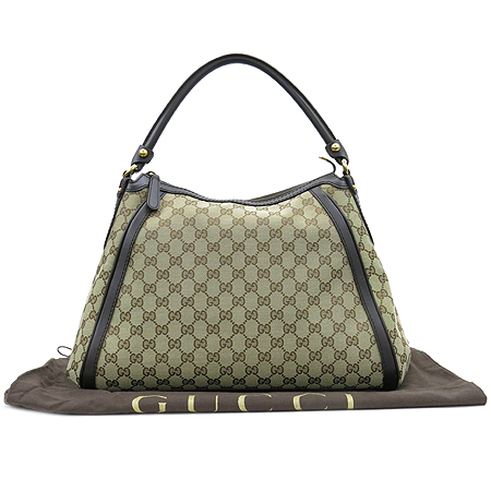 ����  �����