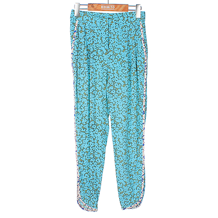 �����  ����