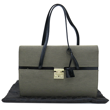 ����  �����