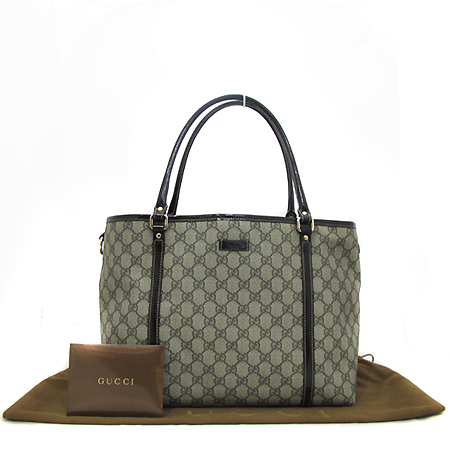 ����  �����