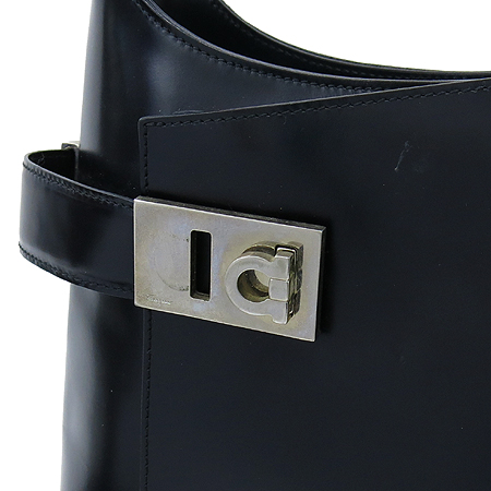 Ferragamo(��󰡸�) 21 0169 ���� ���� ���� ��ġ�� ��� ȣ�� ����� �̹���3 - ���̺��� �߰���ǰ