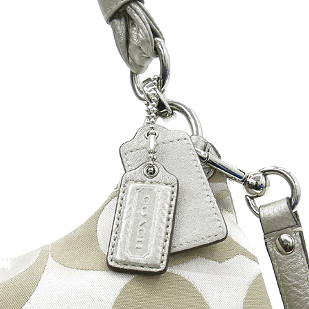 Coach(��ġ) ���� ��Ŭ �ñ״��� ����� + �����Ʈ�� �̹���3 - ���̺��� �߰���ǰ