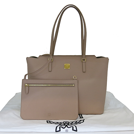 ������  �����