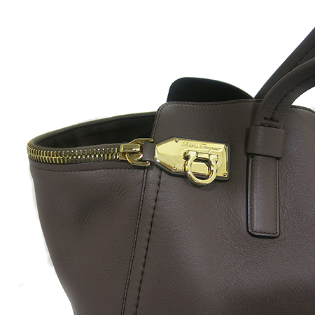 Ferragamo(��󰡸�) 21D 992 ���� ��ġ�� �ΰ� ¤�� ��� ���� ���� ����� [��������] �̹���4 - ���̺��� �߰���ǰ