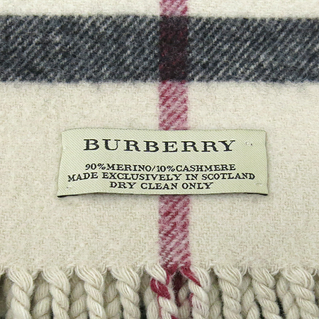 Burberry(������) 90% MERINO 10% CASHMERE ���÷� �̹���3 - ���̺��� �߰���ǰ