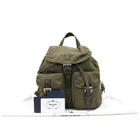 �����  ����