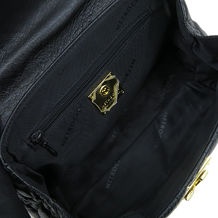 Metrocity(��Ʈ�ν�Ƽ) ���� �ΰ� ��Ŭ ���� ���� ü�� �̴� ũ�ν��� �̹���4 - ���̺��� �߰���ǰ