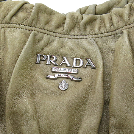 Prada(�����) BN1789 ���� �ΰ� ��Ƽ�� ����  NAPPA(�簡��) ������ ��Ʈ�� + �����Ʈ�� �̹���3 - ���̺��� �߰���ǰ