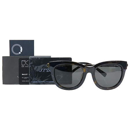 ����  ���۶�