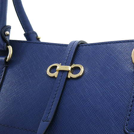 Ferragamo(��󰡸�) 21 B949 ���̺� ���ǾƳ� ���� ���� ��ġ�� ��� ��Ʈ�� �̹���4 - ���̺��� �߰���ǰ