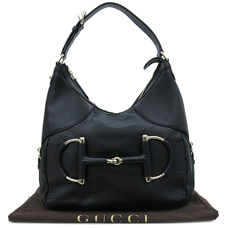 ����  �����