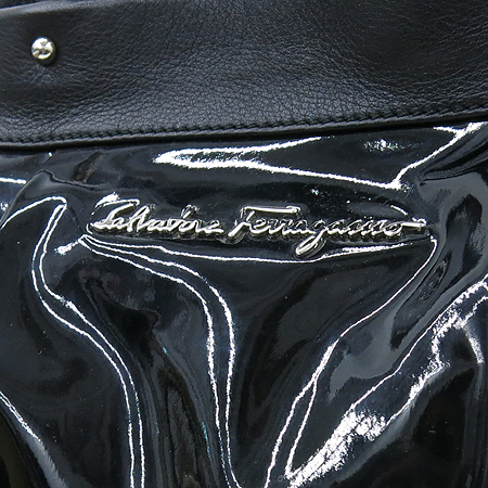 Ferragamo(��󰡸�) 21 C650 ���� �̴ϼ� �ΰ� ���� ���̴�Ʈ 2WAY �̹���4 - ���̺��� �߰���ǰ