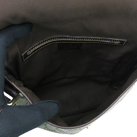 Gucci(����) 223666 GG�ΰ� PVC ��ũ����� ȥ�� �޽��� ũ�ν��� [�б�������] �̹���6 - ���̺��� �߰���ǰ