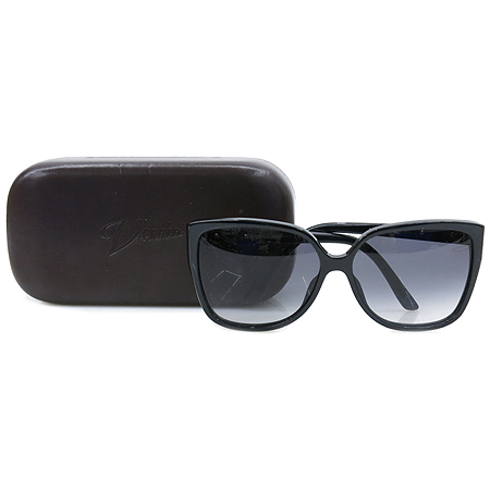 ����  ���۶�